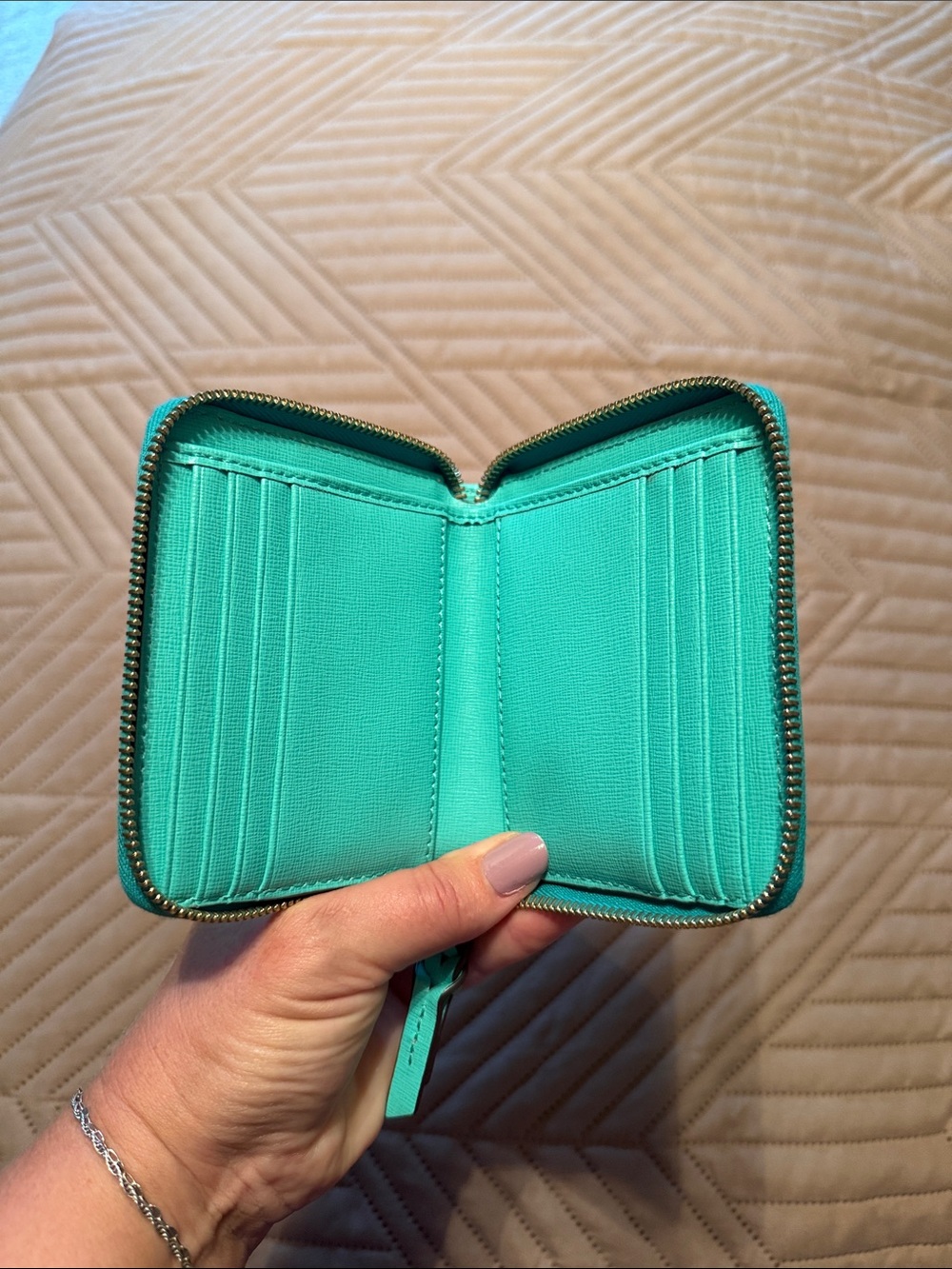Dooney and Bourke wallet - Picture 4 of 6
